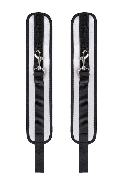 Серебристо-черные оковы Anonymo