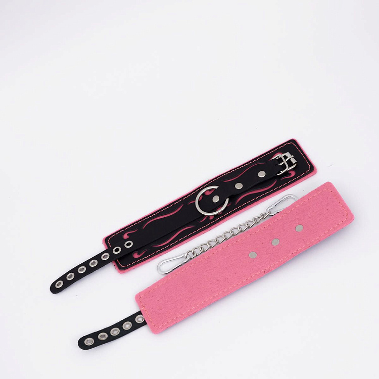 Черно-розовые кожаные оковы с розовой строчкой